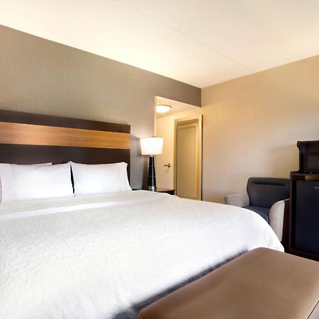 Hampton Inn And Suites Кэмп Спрингс Экстерьер фото
