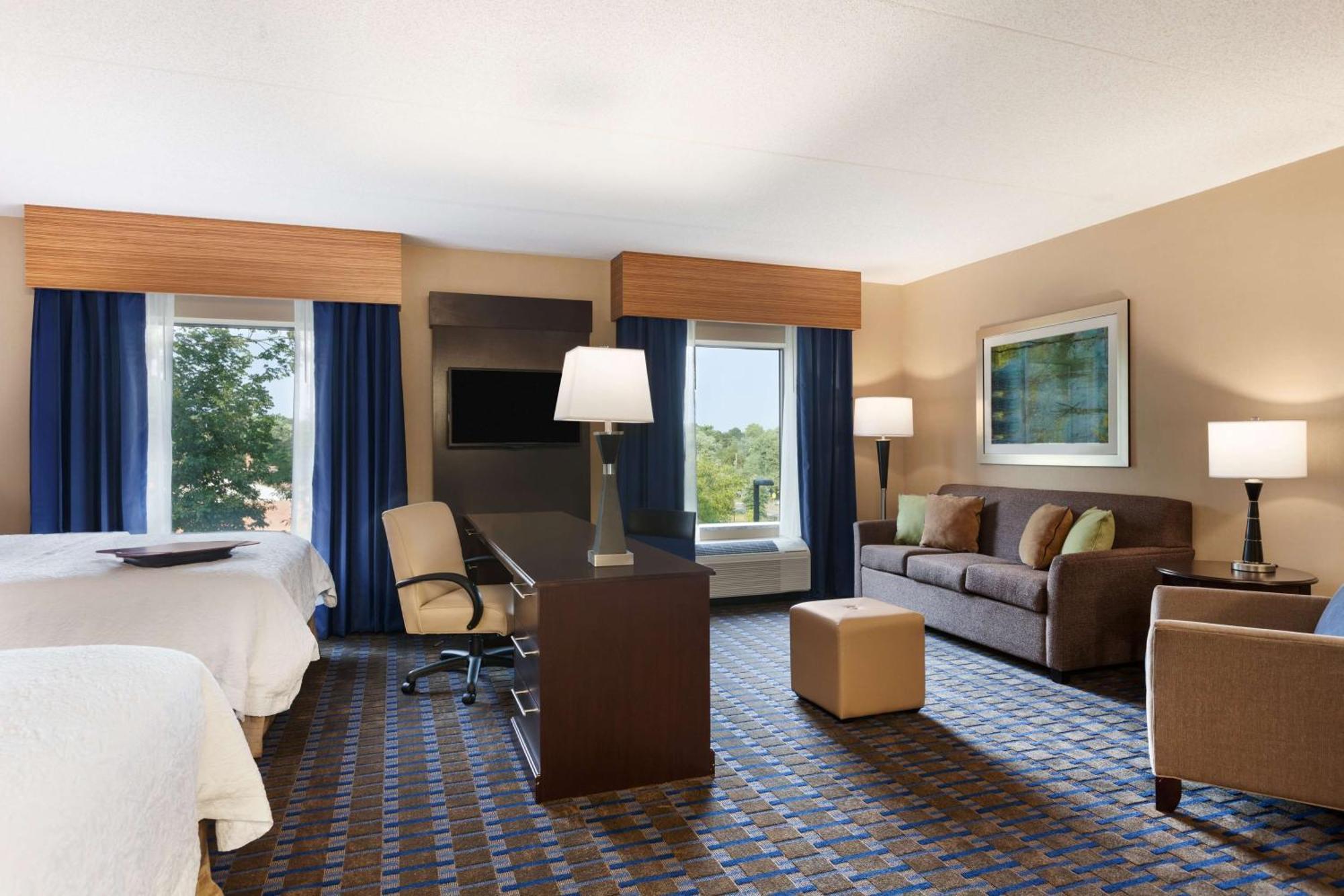 Hampton Inn And Suites Кэмп Спрингс Экстерьер фото