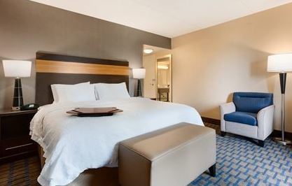 Hampton Inn And Suites Кэмп Спрингс Экстерьер фото